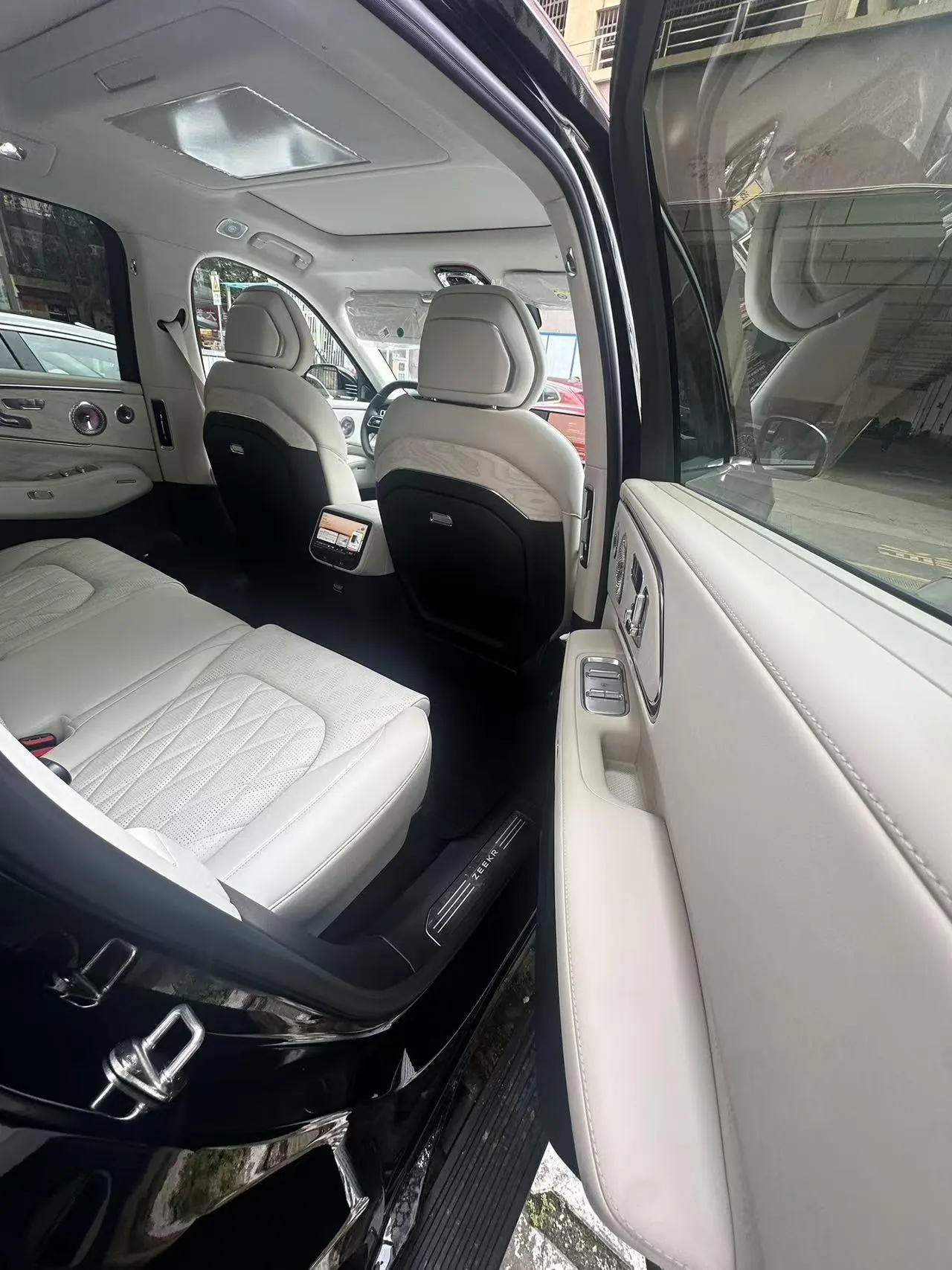 Zeekr 2026 Zeekr 8X 2.0T Ultra Edition 70kWh Automatic 4