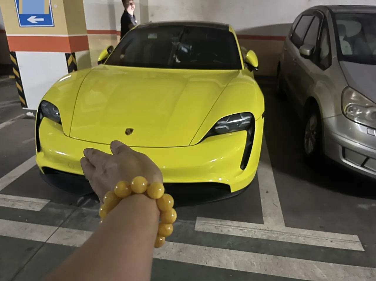 Porsche Taycan (Imported) 2020 Taycan Taycan Automatic 2