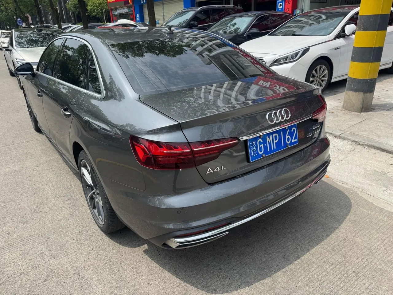 Audi 2020 A4L 2.0TFSI 40TFSI Fashion Elegant Automatic 9