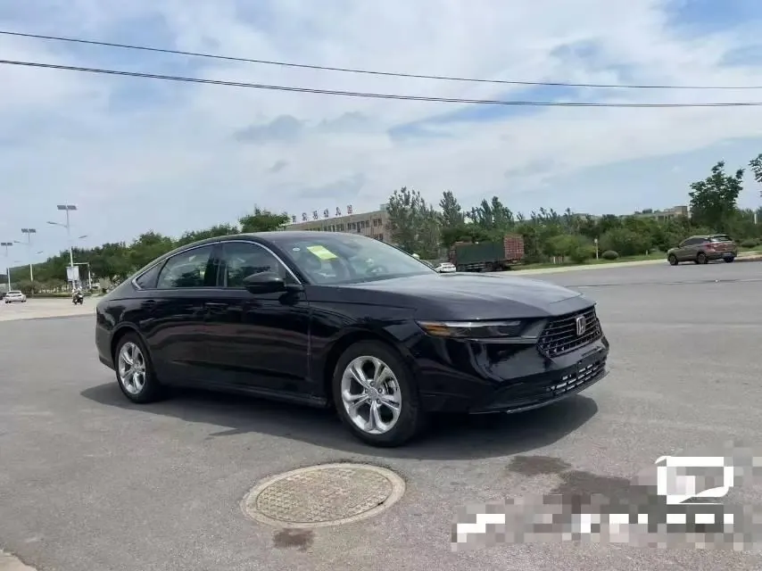 Honda 2025 11th Generation Accord 1.5T Stepless 260TURBO Deluxe Automatic Gear 4