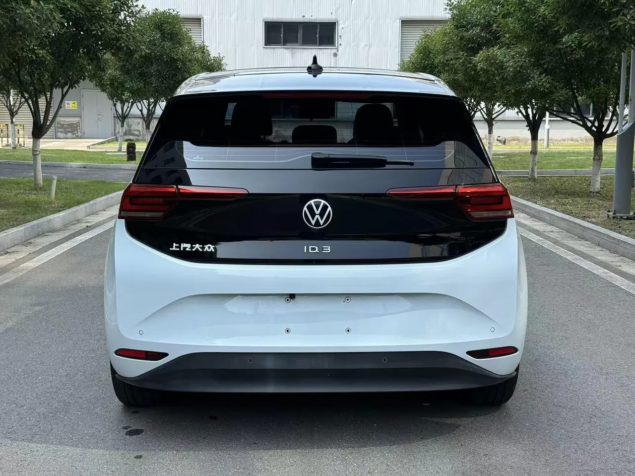 Volkswagen 2023 ID. 3 Upgraded Pure Smart Edition, Automatic Transmission 6