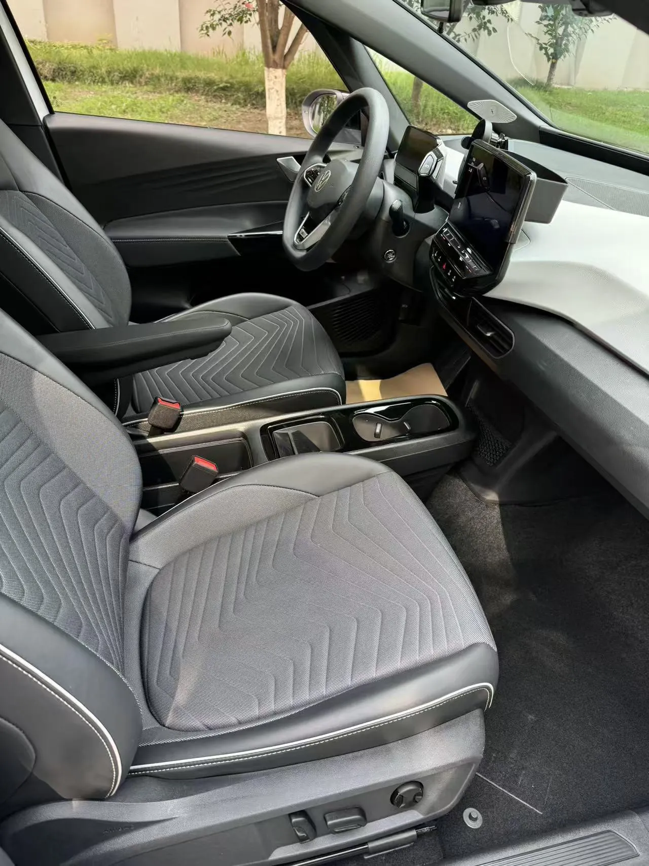 Volkswagen 2023 ID. 3 Upgraded Pure Smart Edition, Automatic Transmission 9
