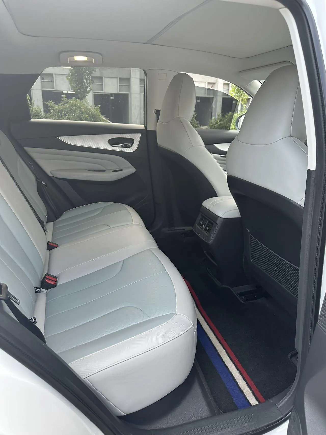 Venucia 2023 Large V DD-i Super Hybrid 1.5T Stepless 110km iE Edition Automatic Gear 9