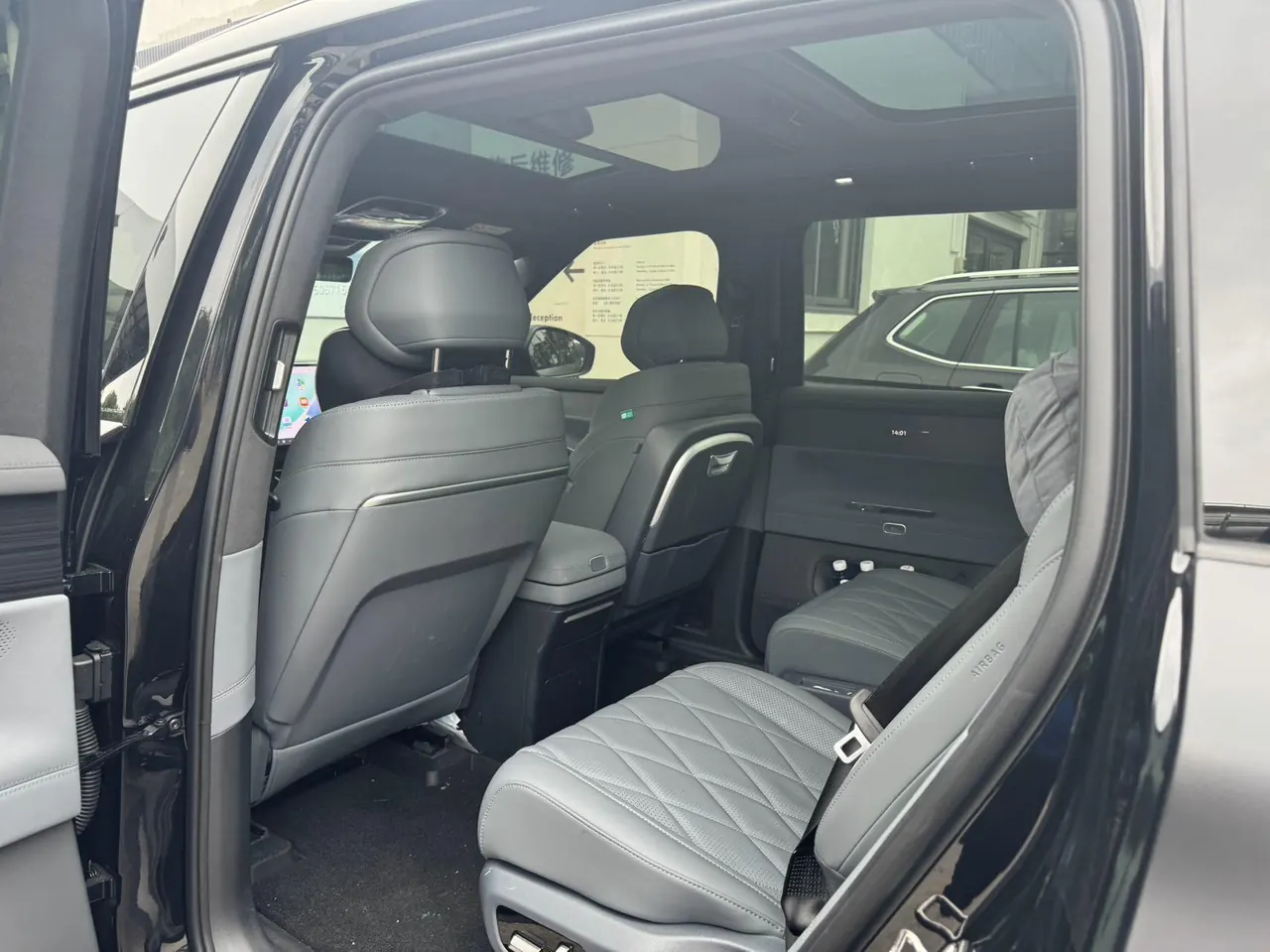 Volkswagen 2026 ID.ERA 9X Ultra 4-wheel drive automatic gear 6