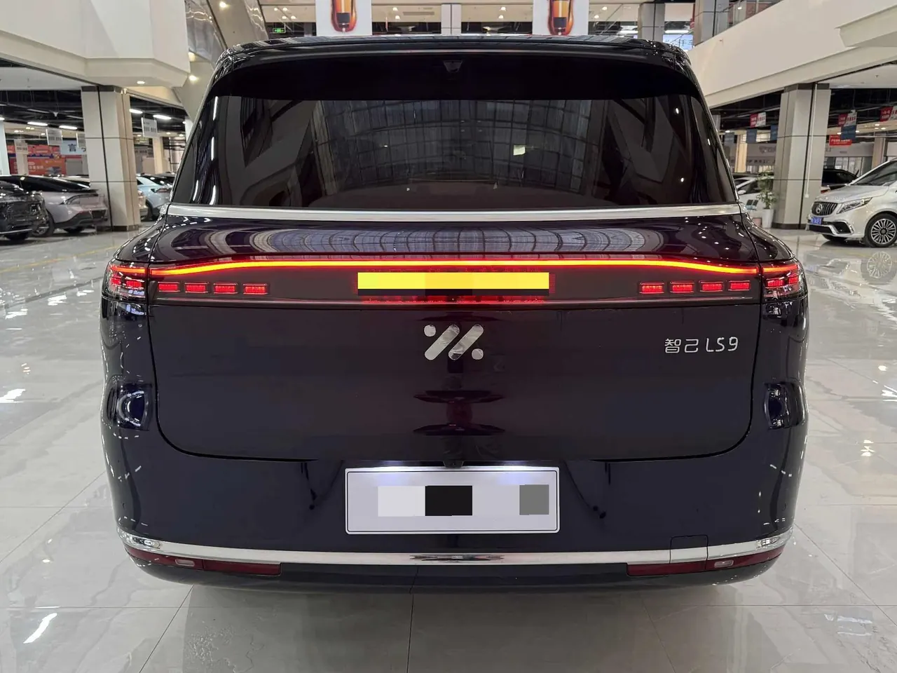 IM 2026 IM LS9 66 Ultra Automatic 5
