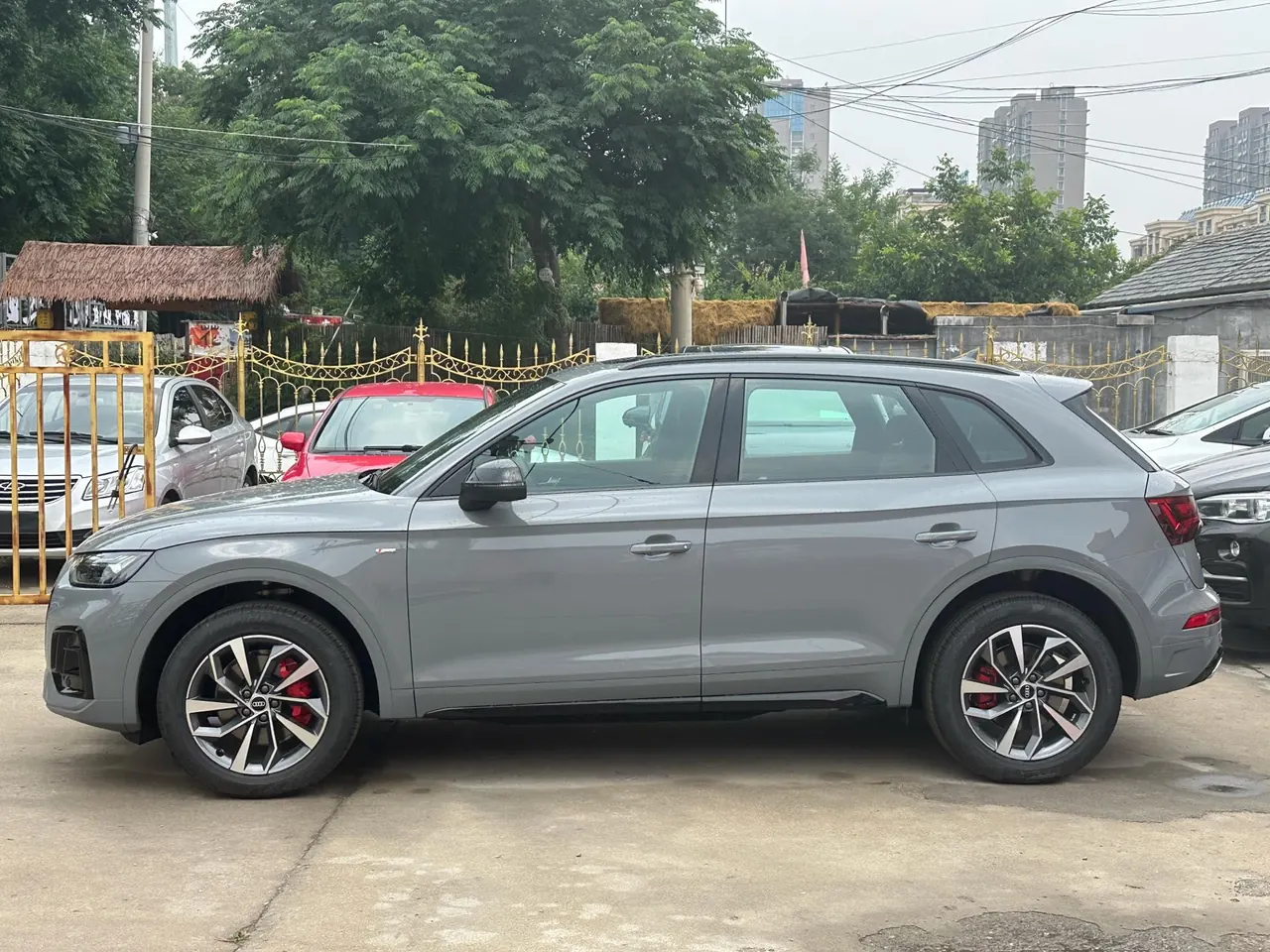 Audi 2025 Q5L 2.0TFSI 40TFSI 45th Anniversary Collection Edition Quattro Deluxe Dynamic Automatic 3