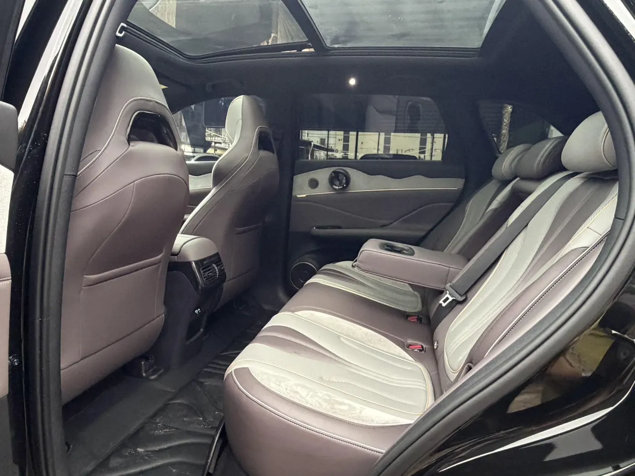 BYD 2024 frigate 07 DM-i 1.5T stepless glory version 205KM flagship automatic gear 12