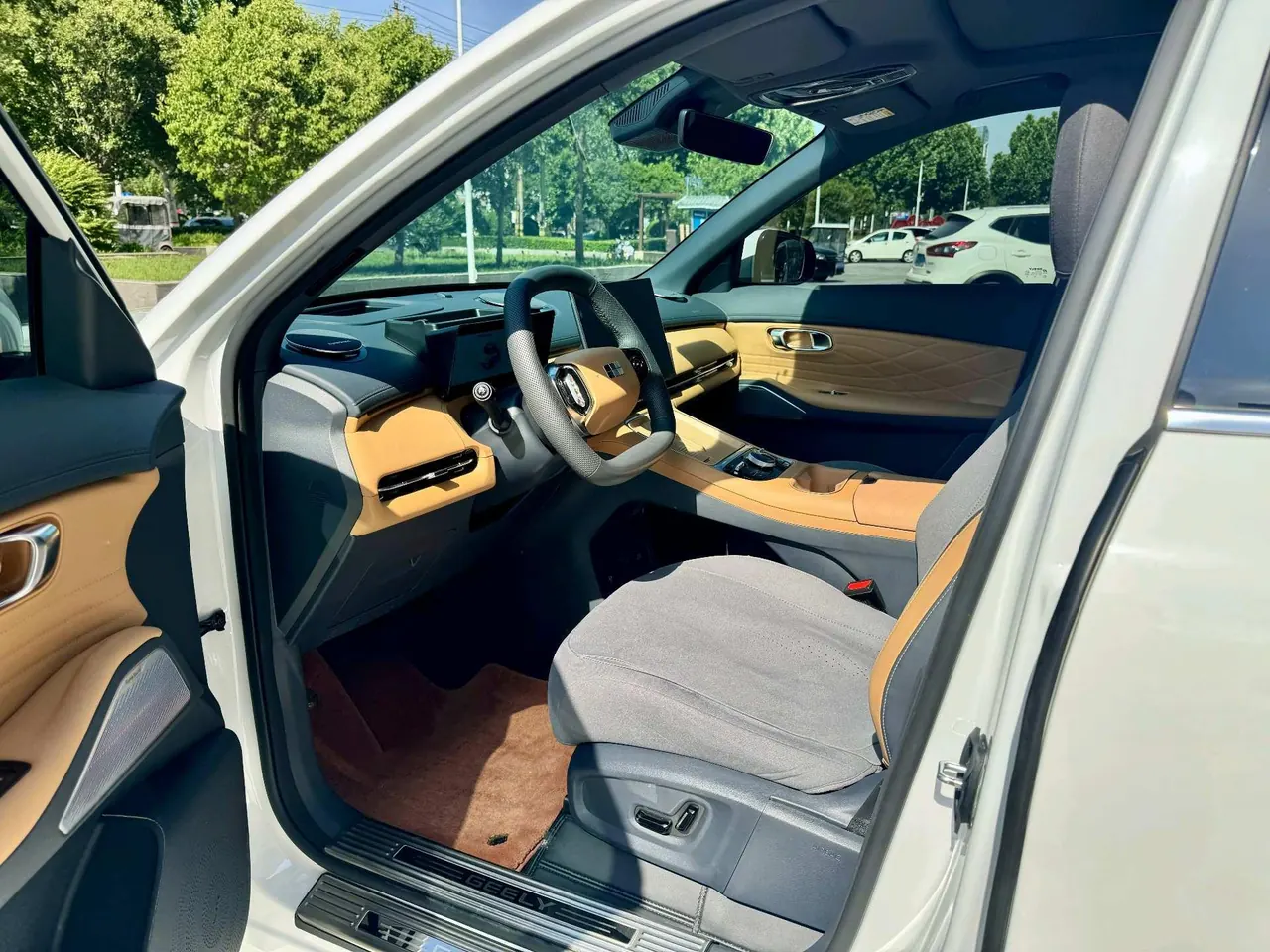 Geely Galaxy Galaxy Star Ship 7 EM-i 2025 Star Ship 7 EM-i 1.5 120km Pilot Edition Automatic Gear 4