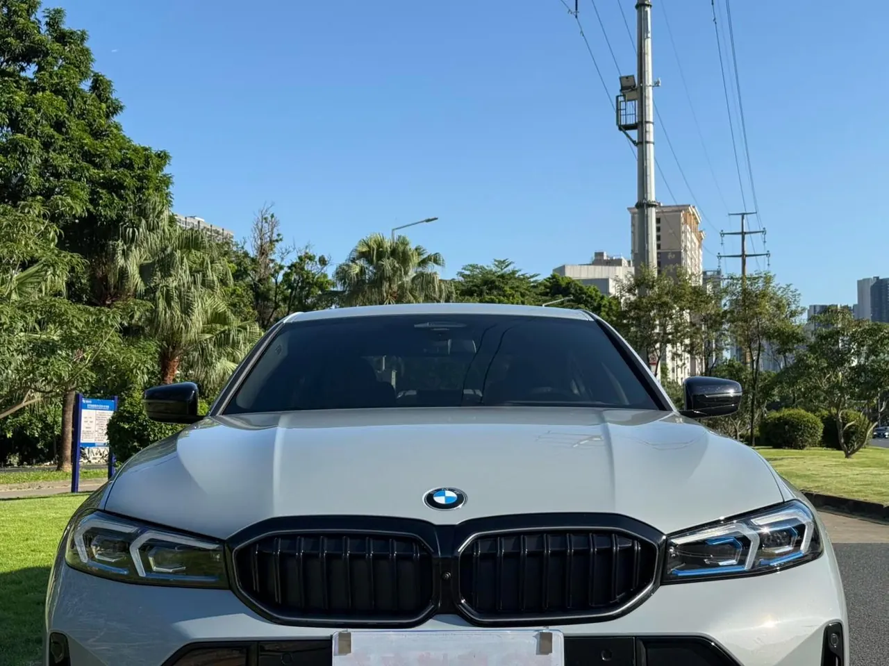 BMW 3 Series 2025 330Li 2.0T Exclusive M Sports Obsidian Night Suit Automatic Gear 8