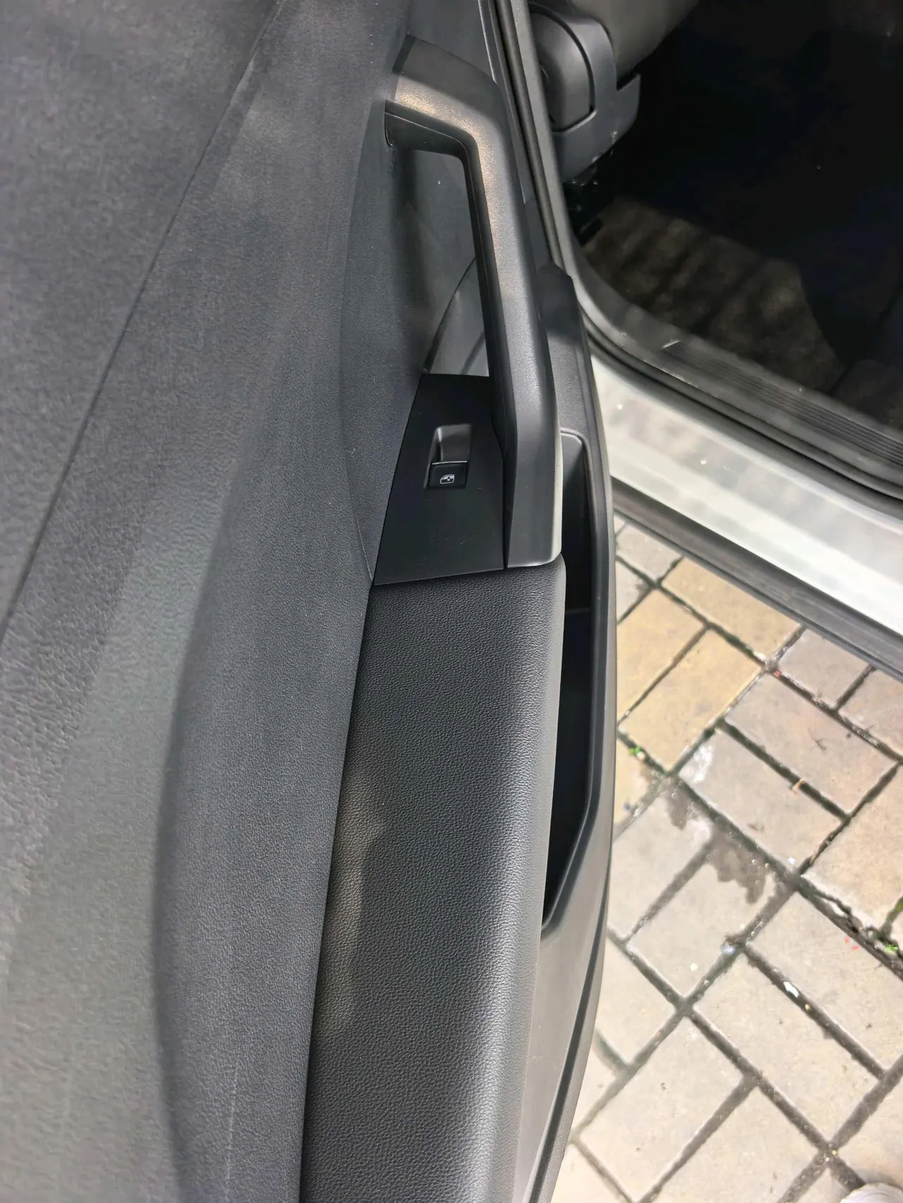 Volkswagen 2023 T-Cross 1.2TSI 200TSI Smart Connect Version Automatic 11