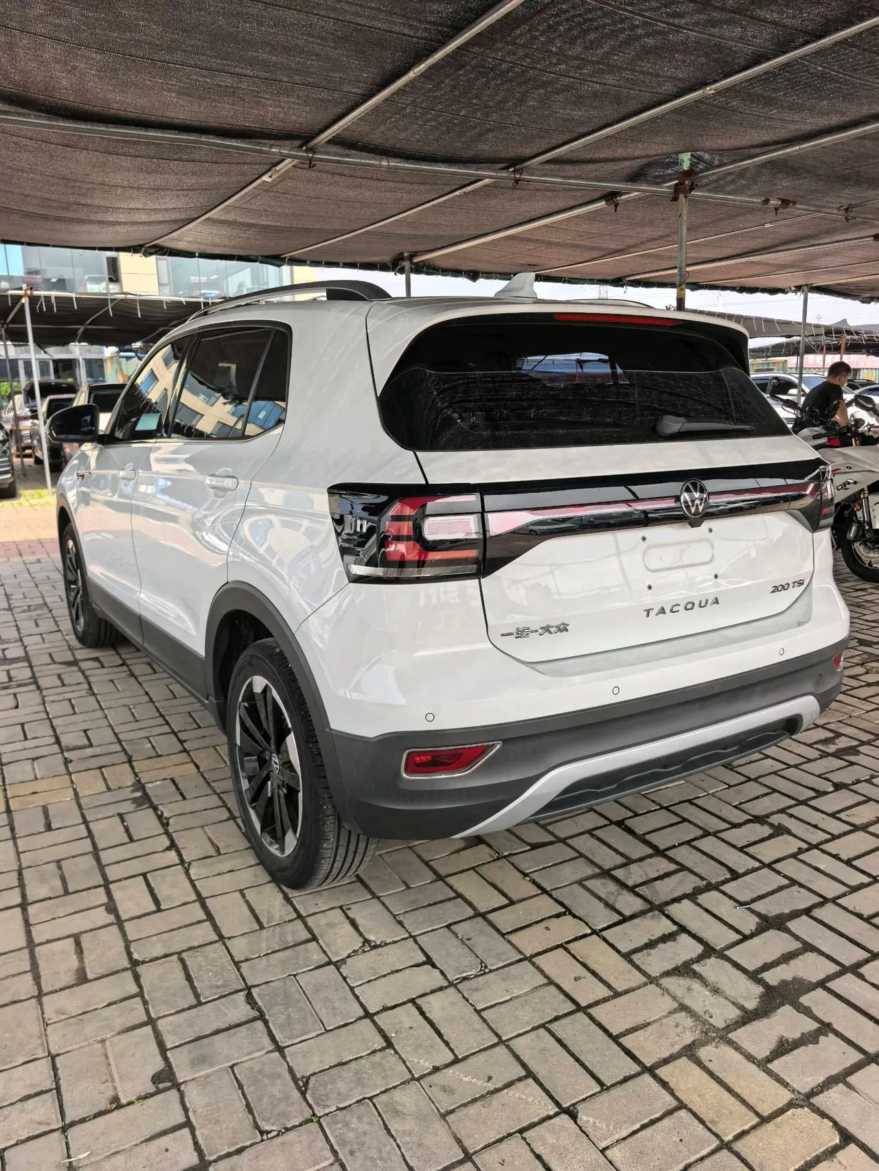 Volkswagen 2023 T-Cross 1.2TSI 200TSI Smart Connect Version Automatic 6