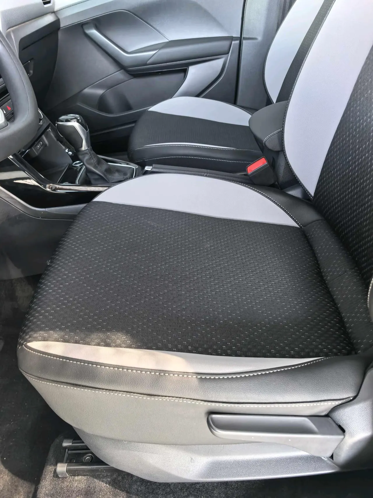 Volkswagen 2023 T-Cross 1.2TSI 200TSI Smart Connect Version Automatic 8