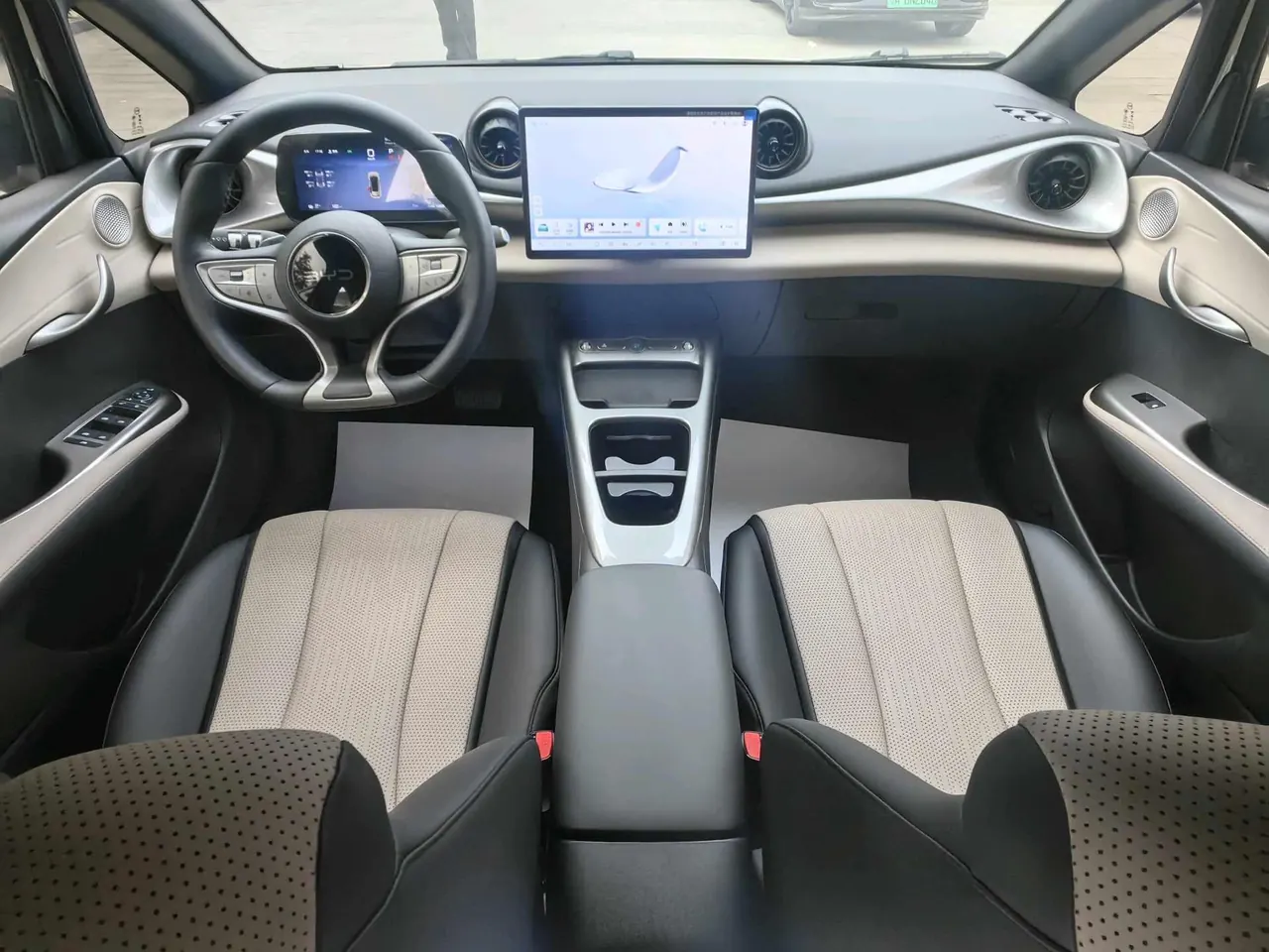 BYD 2025 Dolphin Smart Driving 420km Free Automatic 8