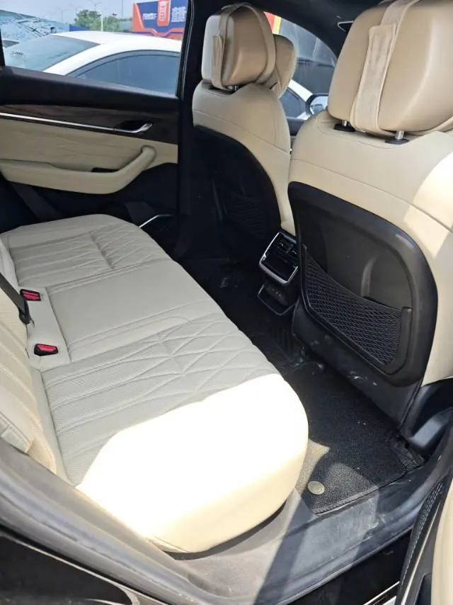 Geely 2025 XingyueL (Monjaro) 2.0TD Oriental Obsidian Current Edition Automatic Gear 4