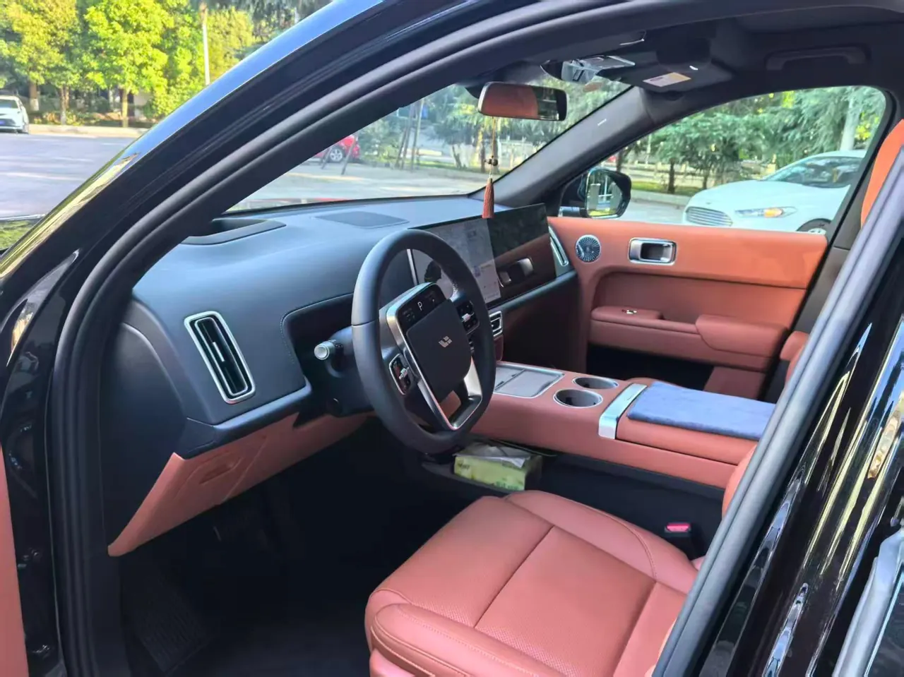 Li 2025 L9 Ultra Smart Refresh Edition Automatic Transmission 2