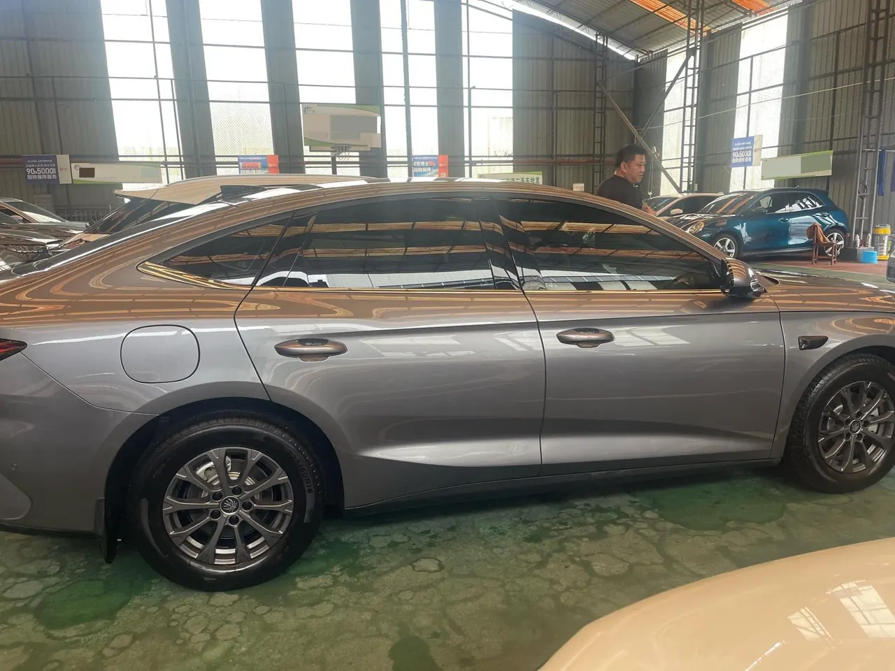 BYD 2025 Qin L DM-i 1.5 stepless smart driving version 80KM leading automatic gear 5