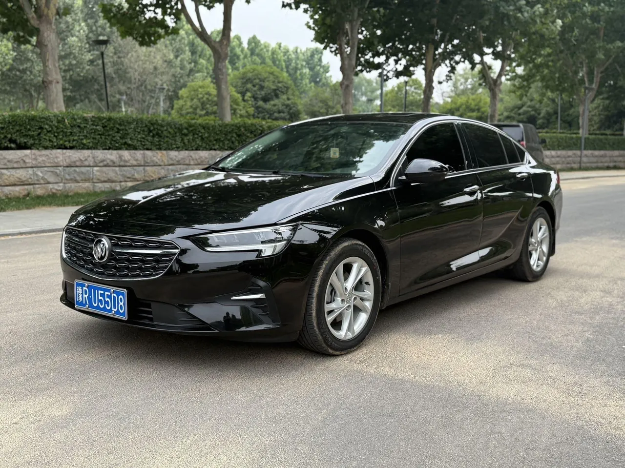 Buick 2020 Regal 1.5T 552T Elite Automatic Gear - View 1