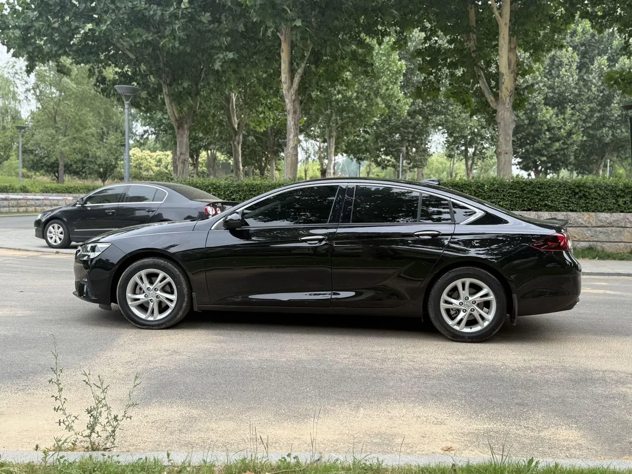Buick 2020 Regal 1.5T 552T Elite Automatic Gear 6