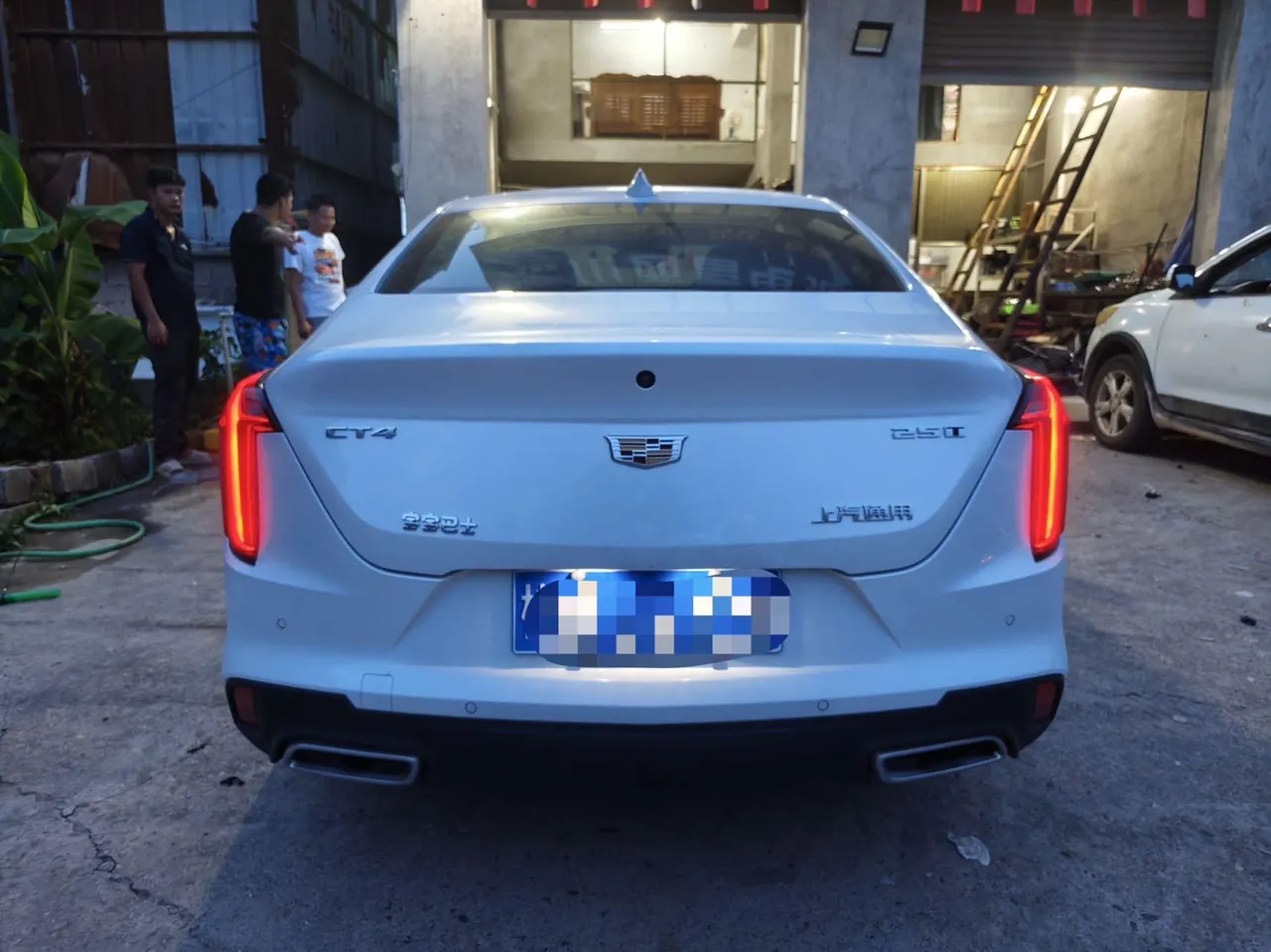 Cadillac 2023 CT4 1.5T 25T Luxury Automatic Gear 5