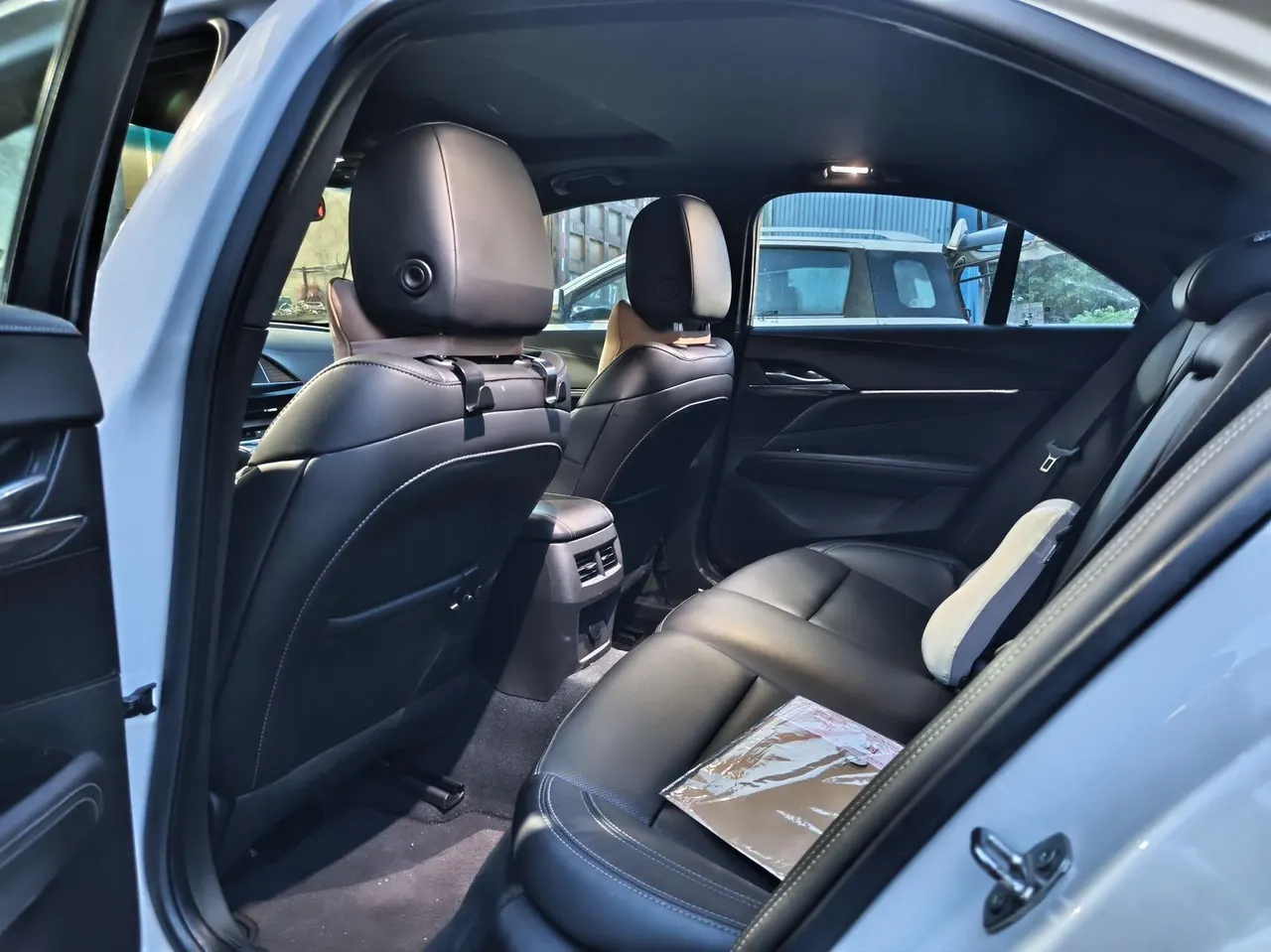 Cadillac 2023 CT4 1.5T 25T Luxury Automatic Gear 8