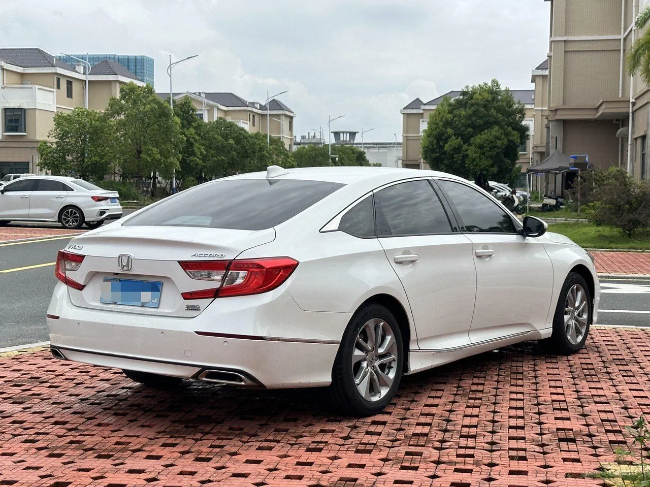 Honda 2021 10th Generation Accord 1.5T Stepless 260TURBO Luxury Star Limited Edition Automatic Gear 2