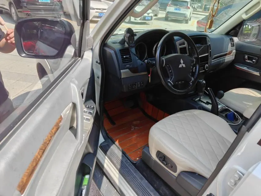 Mitsubishi Pajero (Imported) 2020 Pajero 3.0 Collection Edition Distinguished Off-Road Edition Automatic Gear 6