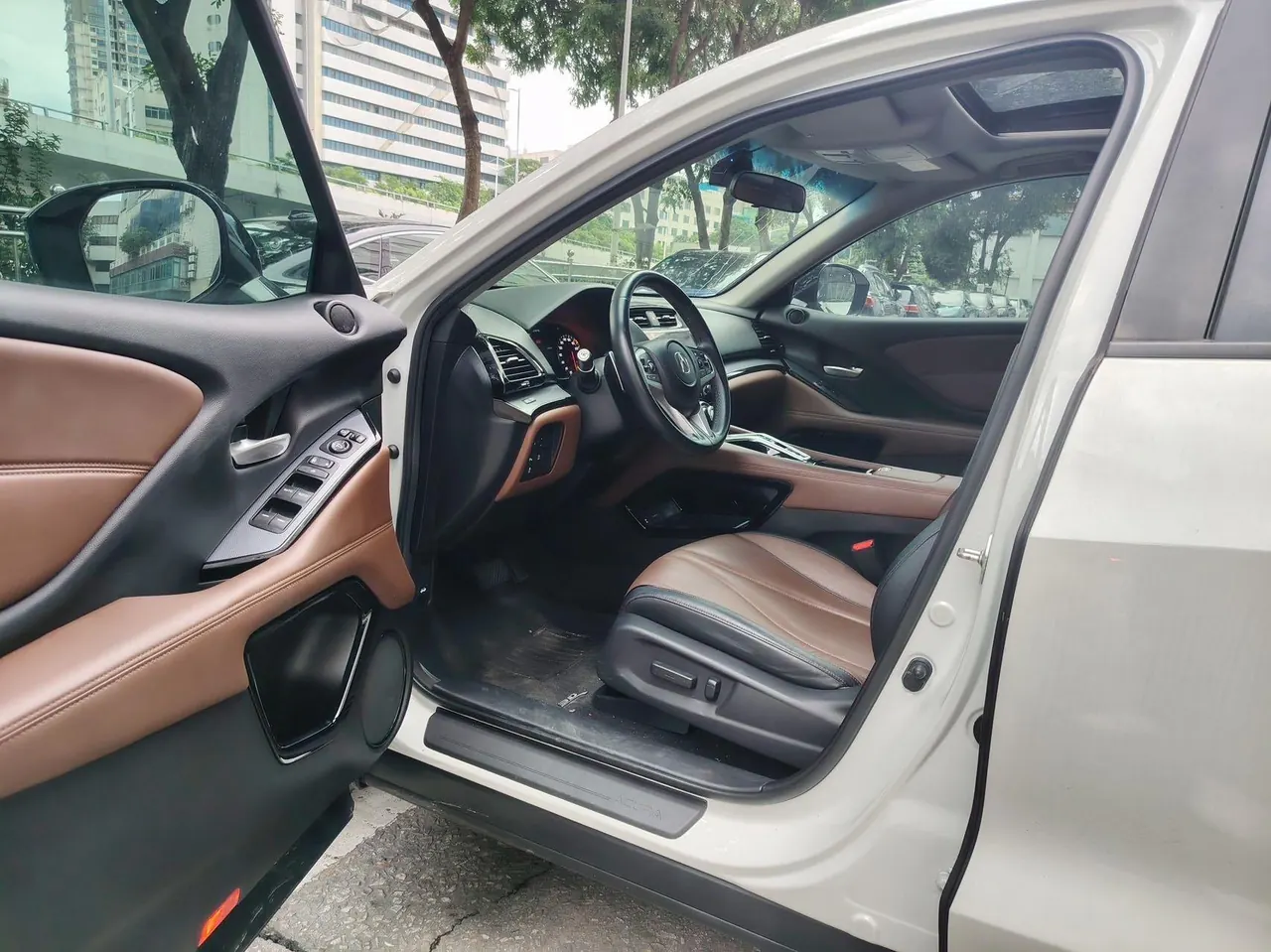 Acura 2021 CDX 1.5T Two-Drive Premium Edition Automatic Gear 4