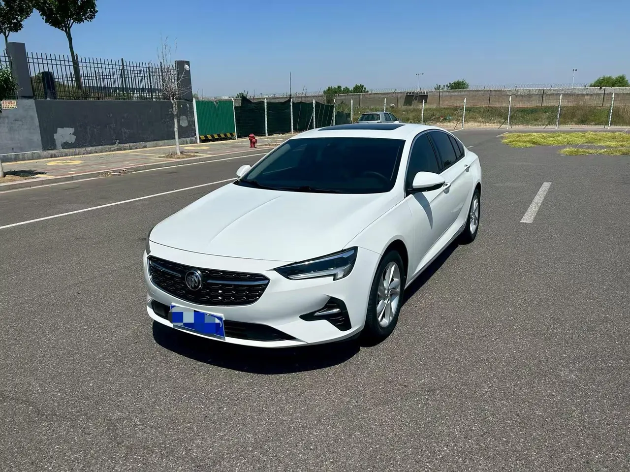 Buick 2020 Regal 1.5T 552T Elite Automatic Gear - View 1