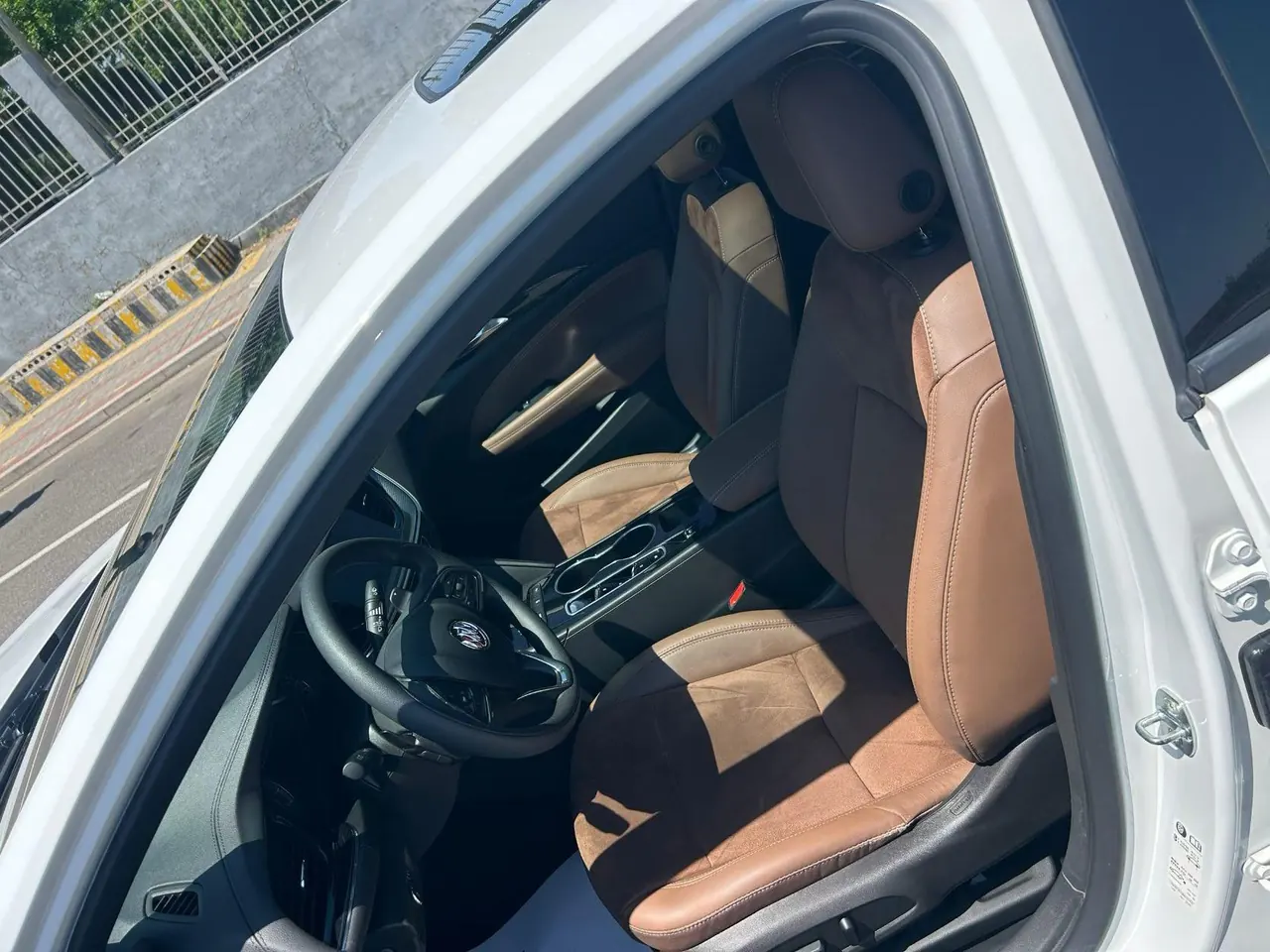 Buick 2020 Regal 1.5T 552T Elite Automatic Gear 4