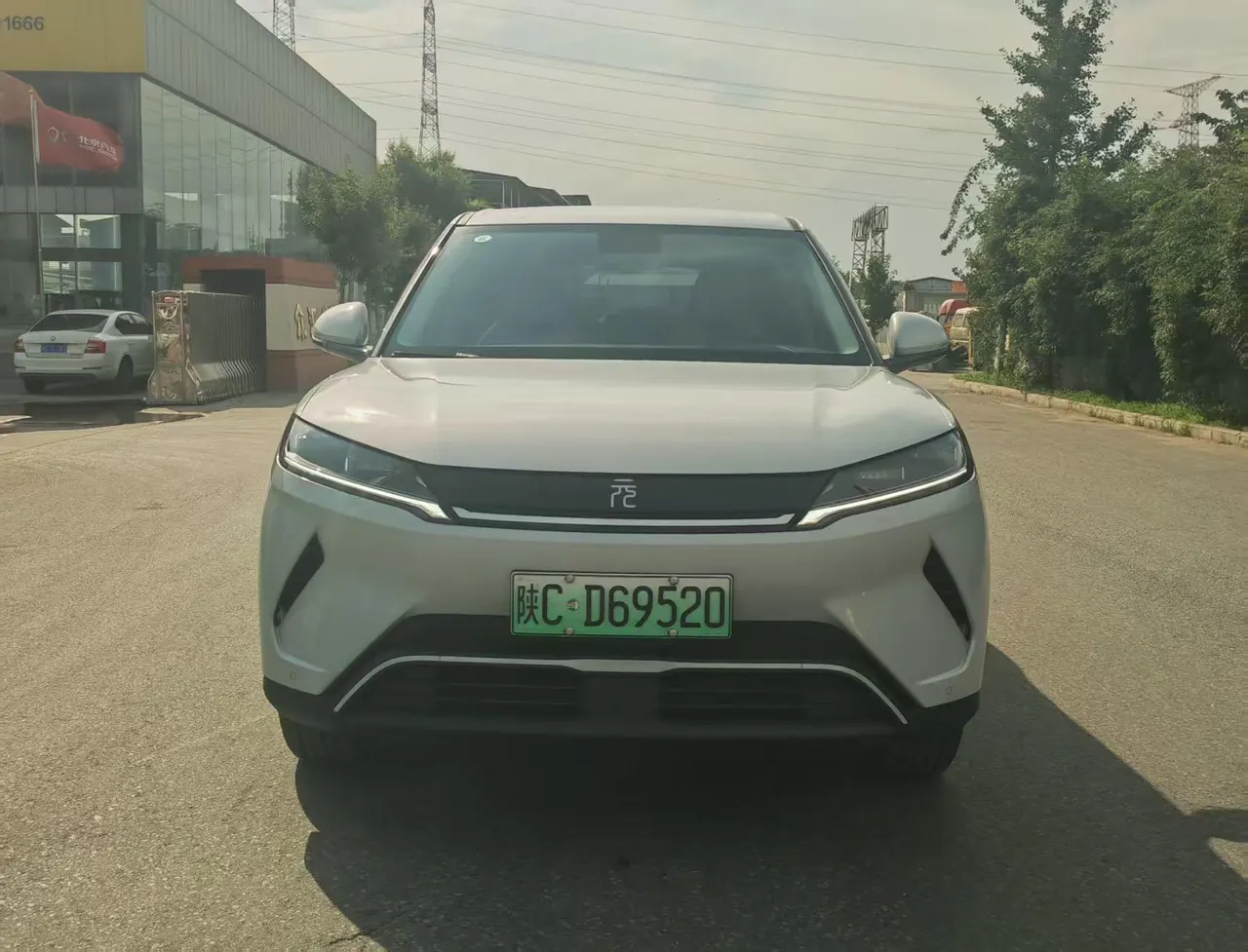 BYD 2025 Yuan UP 301KM Pilot Automatic Gear 2