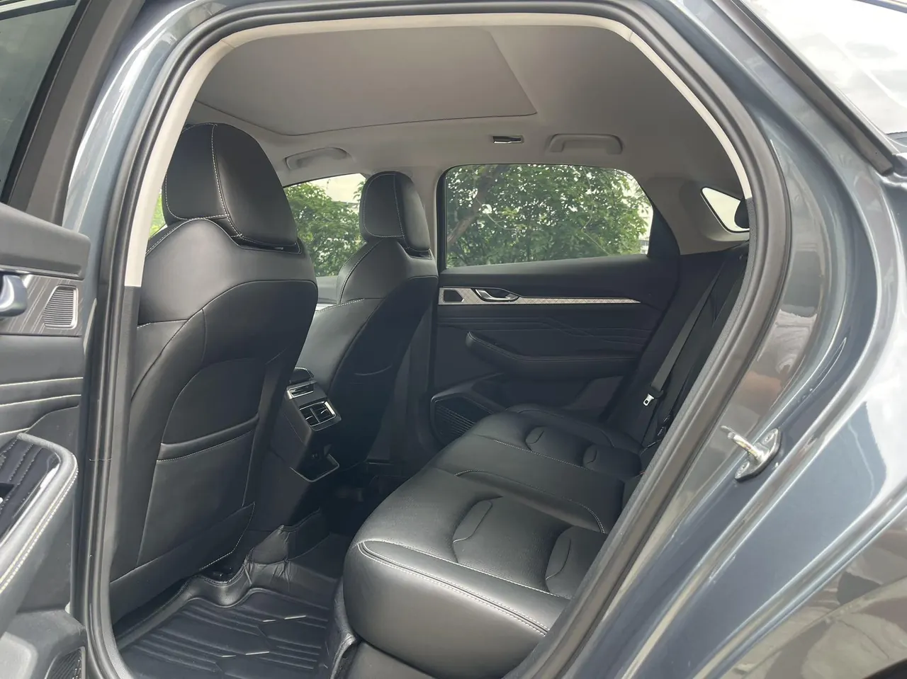 Geely 2023 Xingrui 2.0TD Luxury Automatic Transmission 5