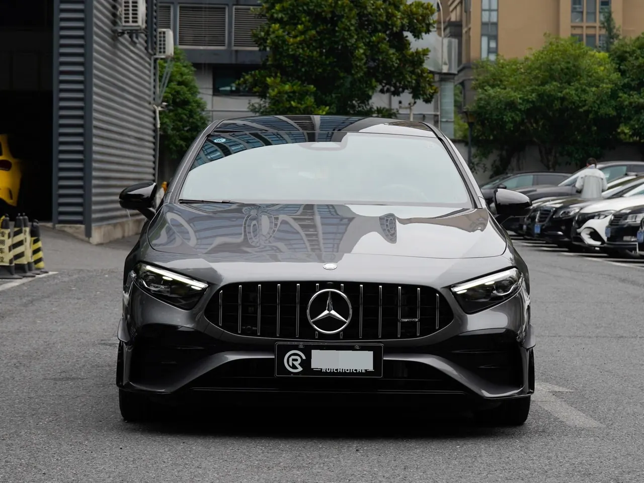Mercedes Benz Class A AMG 2025 A 35 L AMG 4MATIC 48V 2.0T automatic gear 2