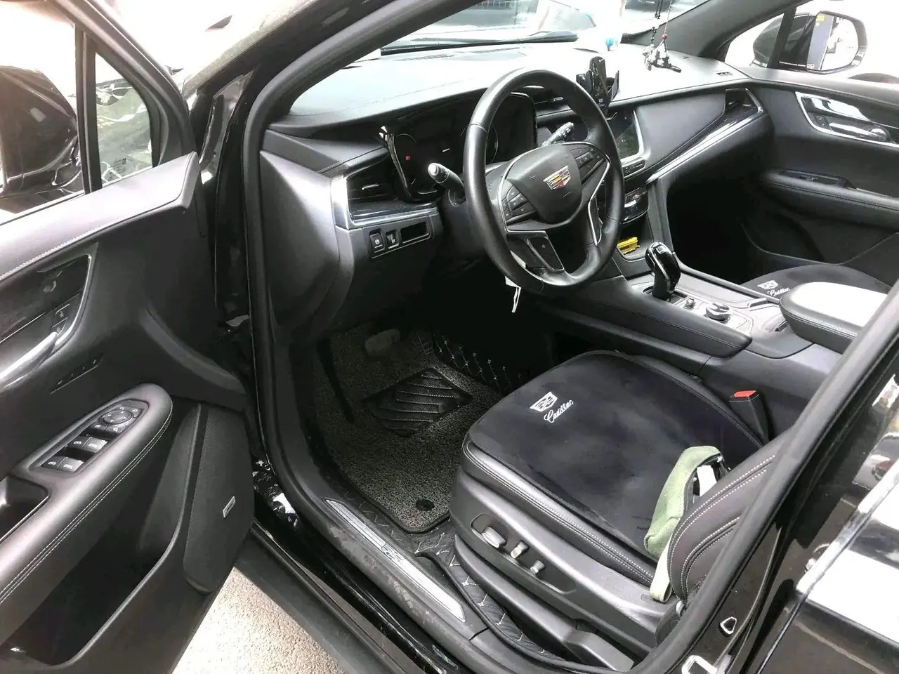 Cadillac 2021 XT5 48V 2.0T Two-Drive Luxury Automatic Gear 4