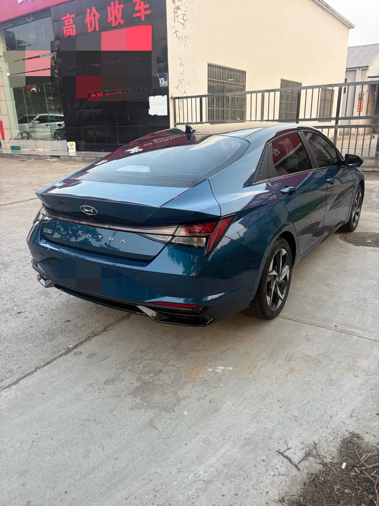 Hyundai 2021 Elantra -3-compartment 1.5 stepless LUX premium automatic gear 3