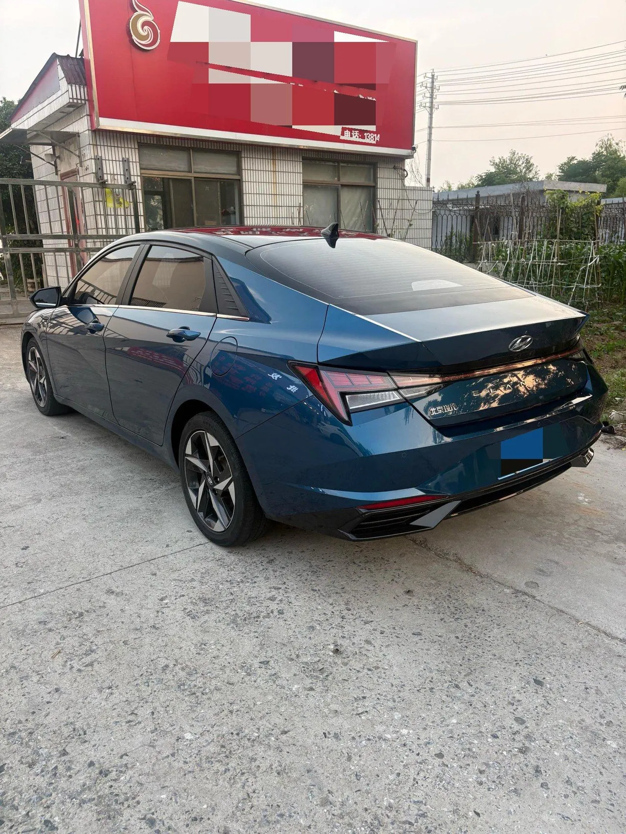 Hyundai 2021 Elantra -3-compartment 1.5 stepless LUX premium automatic gear 4