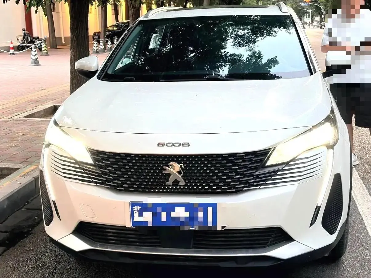 Peugeot 2021 5008 1.6THP 360THP strength version 5 automatic gear 2