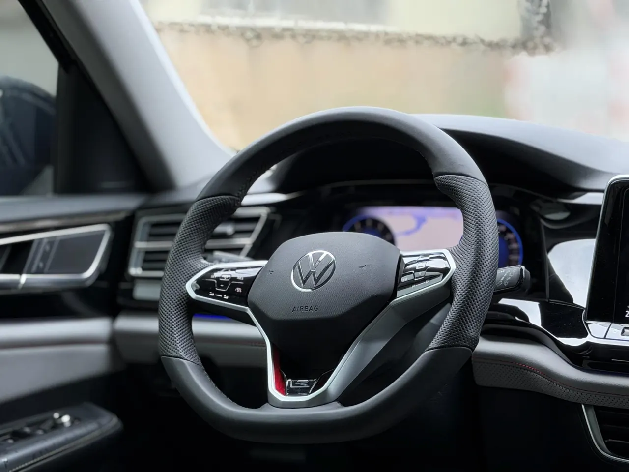 Volkswagen 2023 Touang 2.0TSI 330TSI Two-Drive Respect Deluxe Edition (Modified) Automatic Gear 12