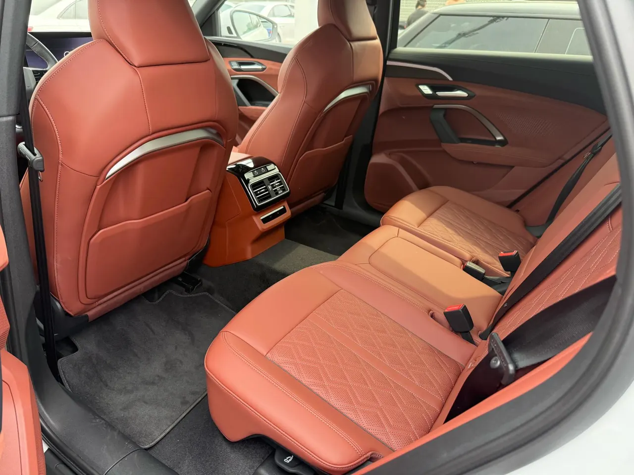 Audi 2026 Q5L 20 T 10 million users exclusive version of automatic gear 3