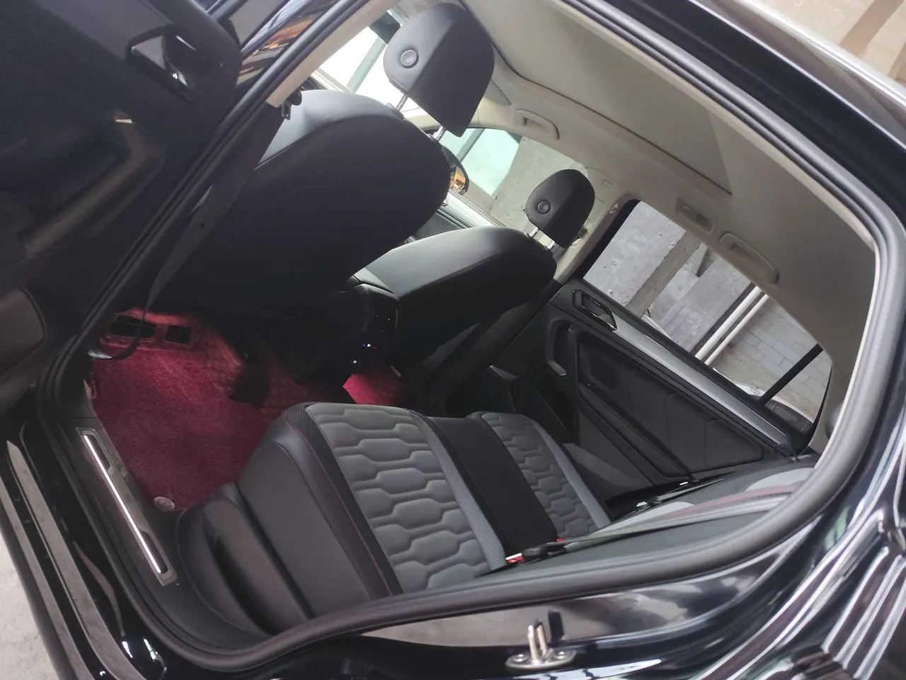 Volkswagen 2021 Tiguan X 2.0TSI 330TSI Two-Drive Ultimate Automatic Gear 10