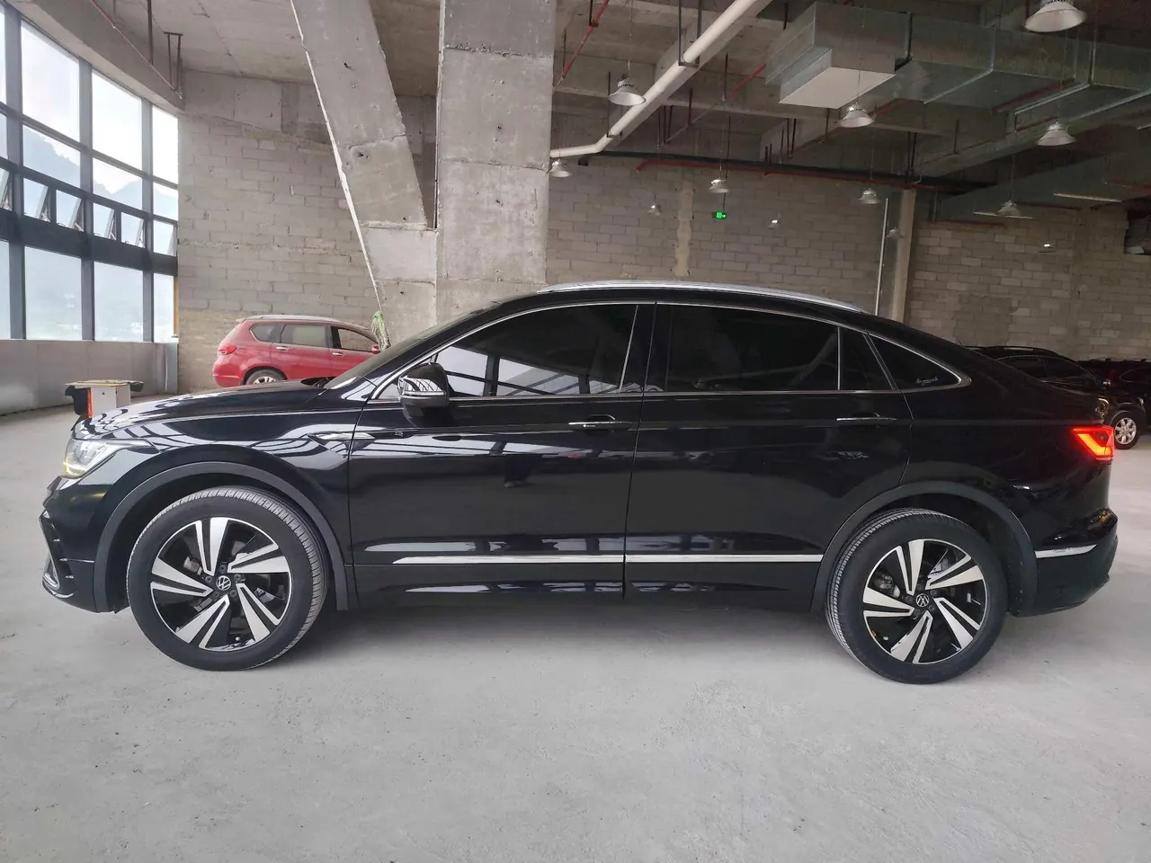 Volkswagen 2021 Tiguan X 2.0TSI 330TSI Two-Drive Ultimate Automatic Gear 4