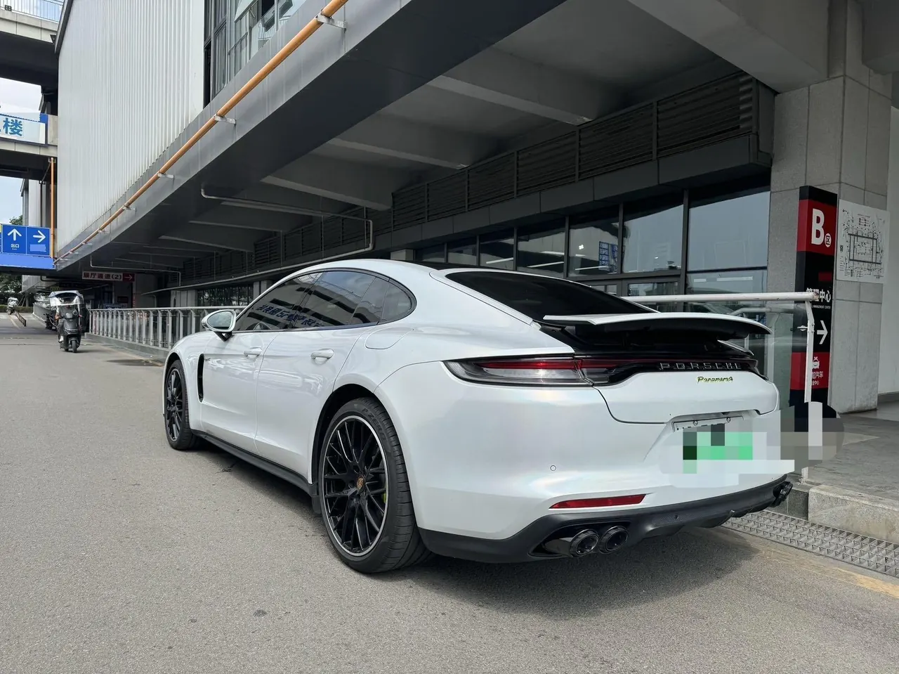 Porsche Panamera New Energy (Imported) 2021 Panamera 4 E-Hybrid 2.9T Automatic 3