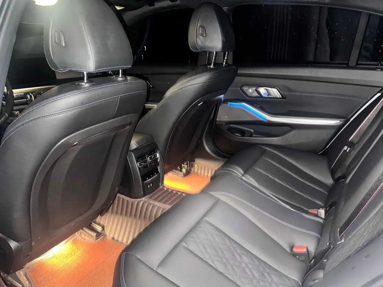 BMW 3 Series 2023 330Li 2.0T M Sports Obsidian Night Suit Automatic Gear 6