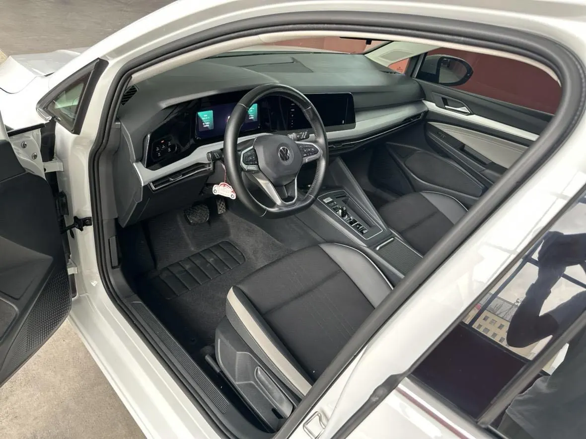 Volkswagen 2021 Golf 8 PRO 1.4TSI 280TSI Automatic 3