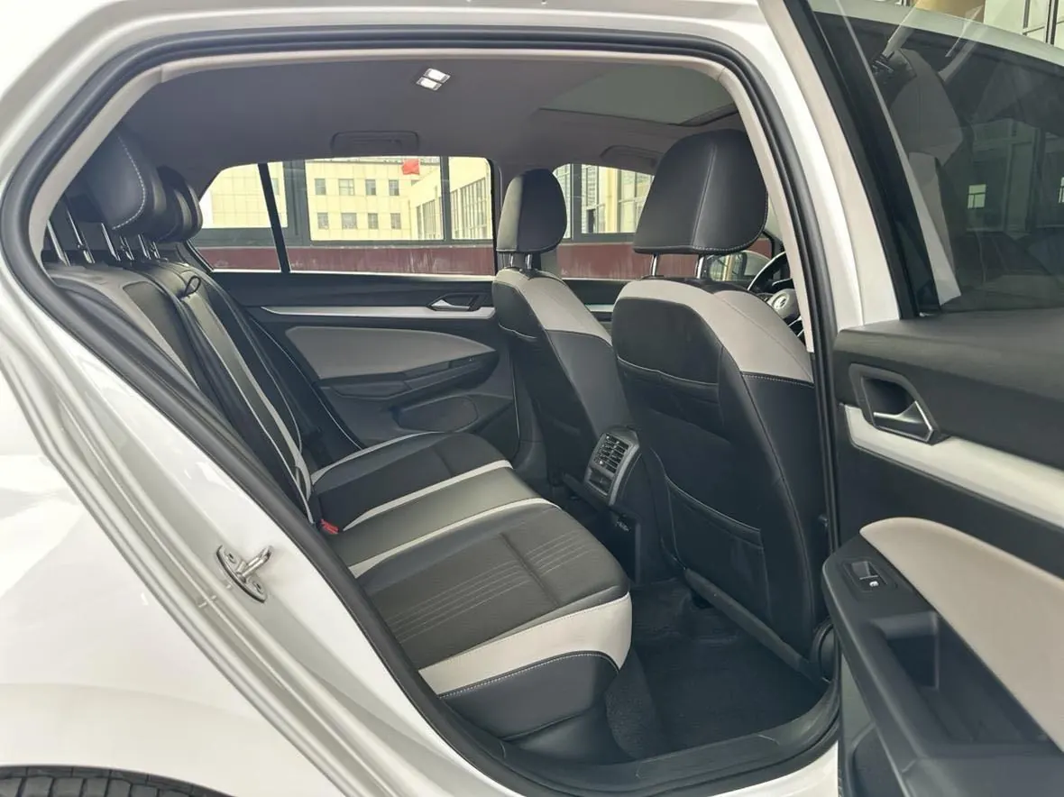Volkswagen 2021 Golf 8 PRO 1.4TSI 280TSI Automatic 6