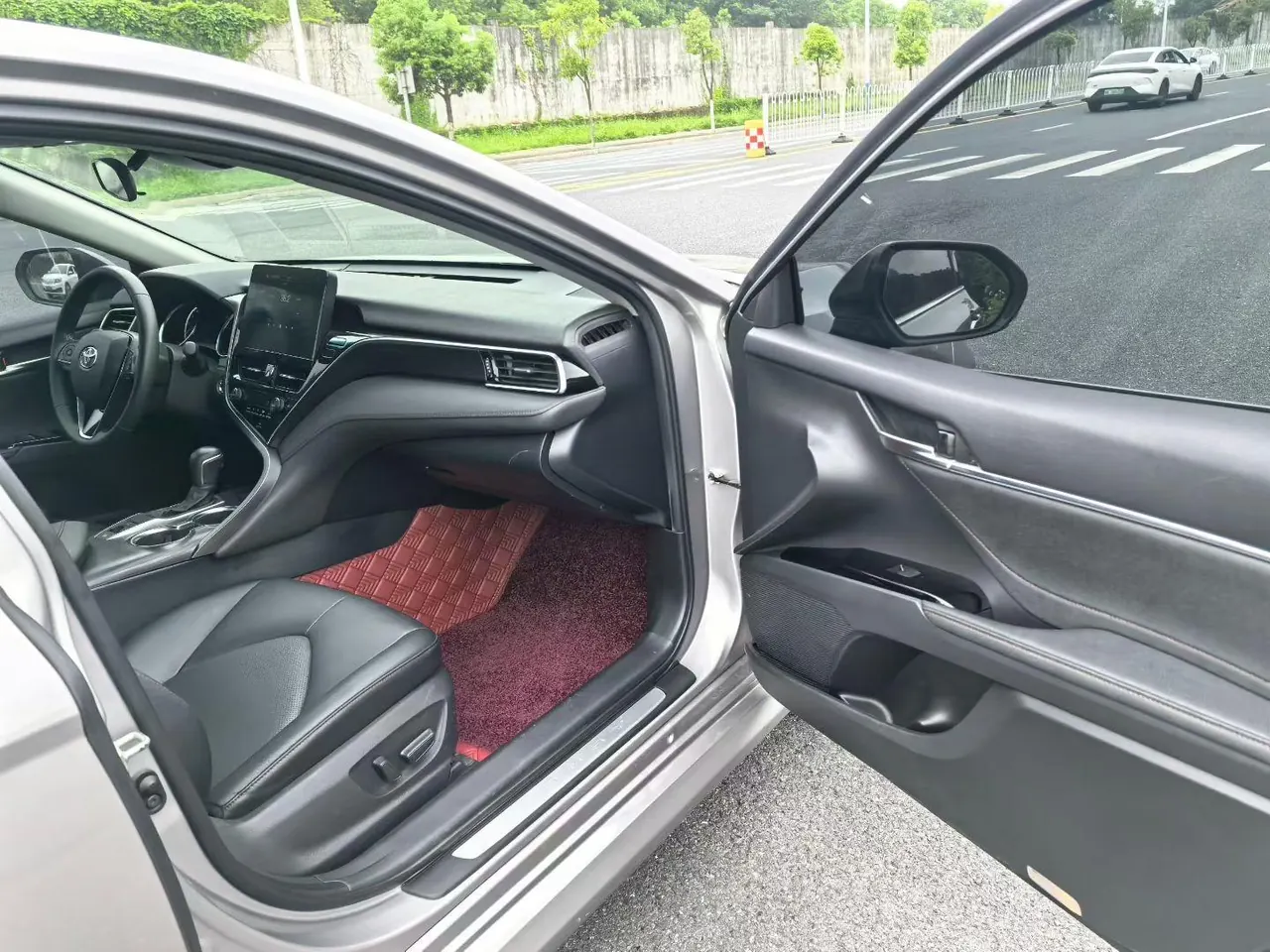 Toyota 2021 Camry 2.0G Stepless Deluxe Edition Automatic Gear 4