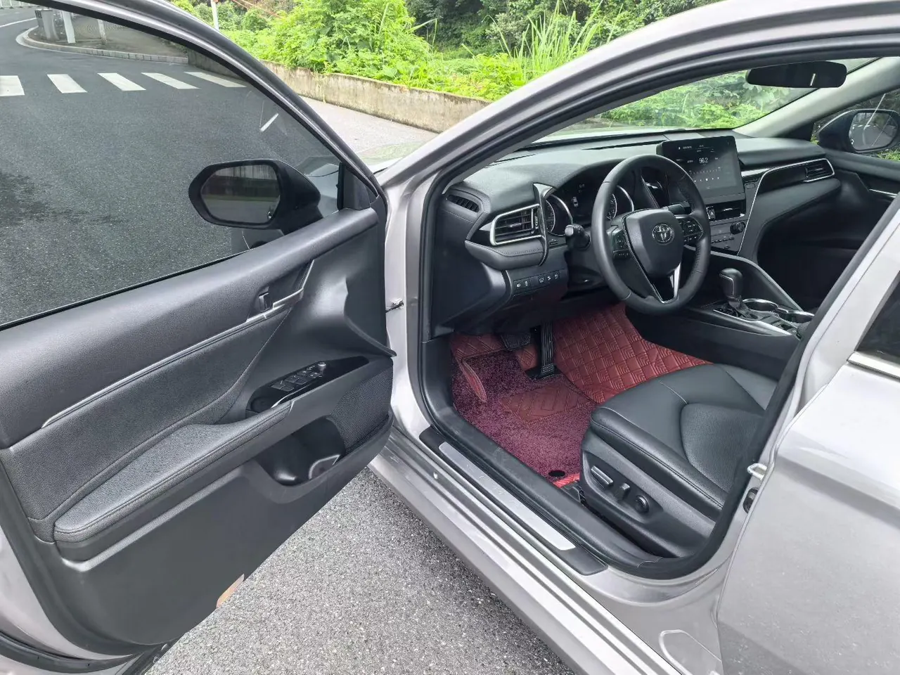 Toyota 2021 Camry 2.0G Stepless Deluxe Edition Automatic Gear 9