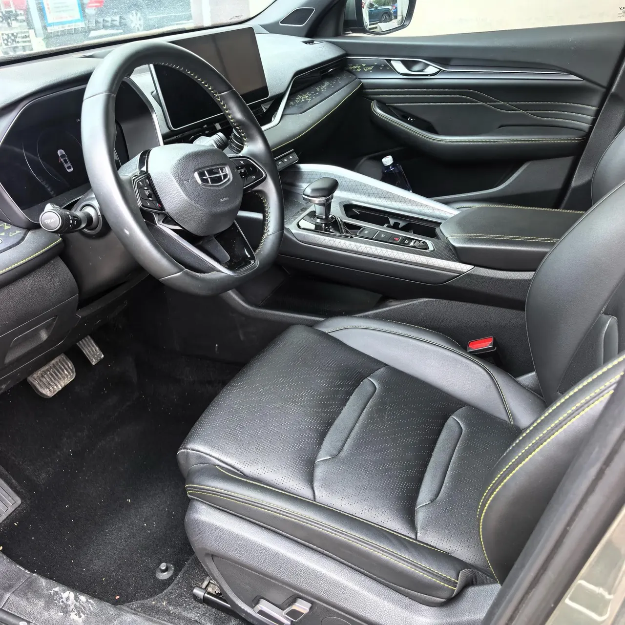 Geely 2023 xingrui 1.5TD rocking version of automatic gear 2