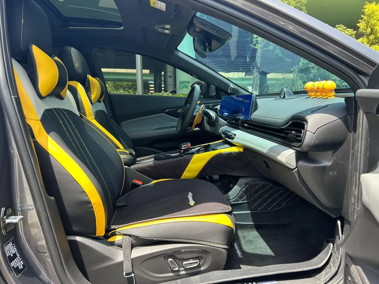 Trumpchi 2023 Shadow Leopard 1.5T 270T Shadow Leopard J16 Edition, Automatic Transmission 11