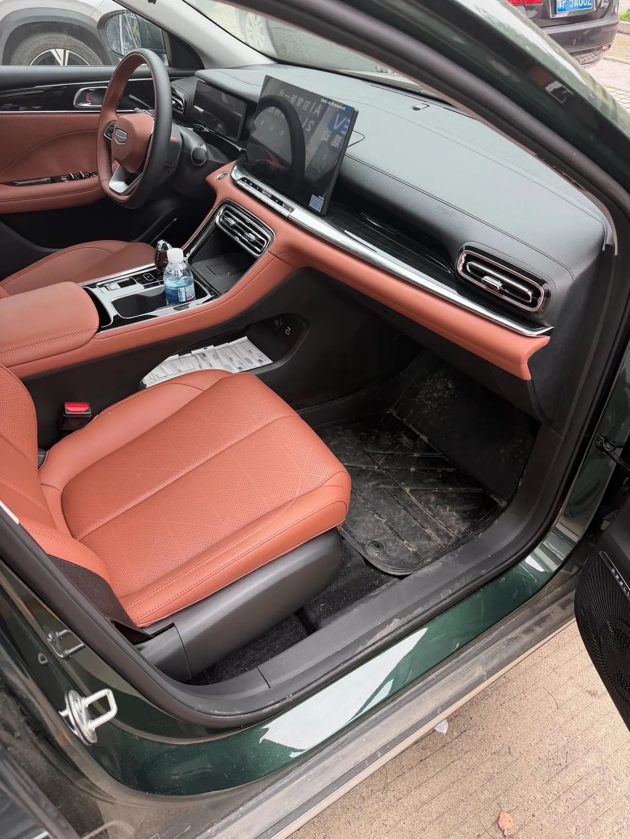 Geely 2026 Emgrand – Sedan 1.5T Flagship Automatic 12