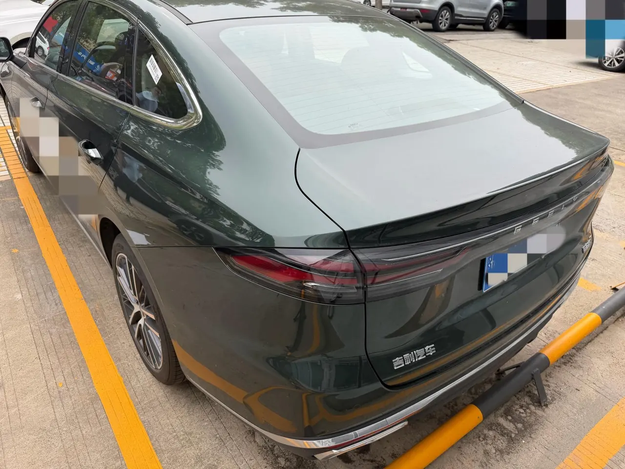 Geely 2026 Emgrand – Sedan 1.5T Flagship Automatic 4